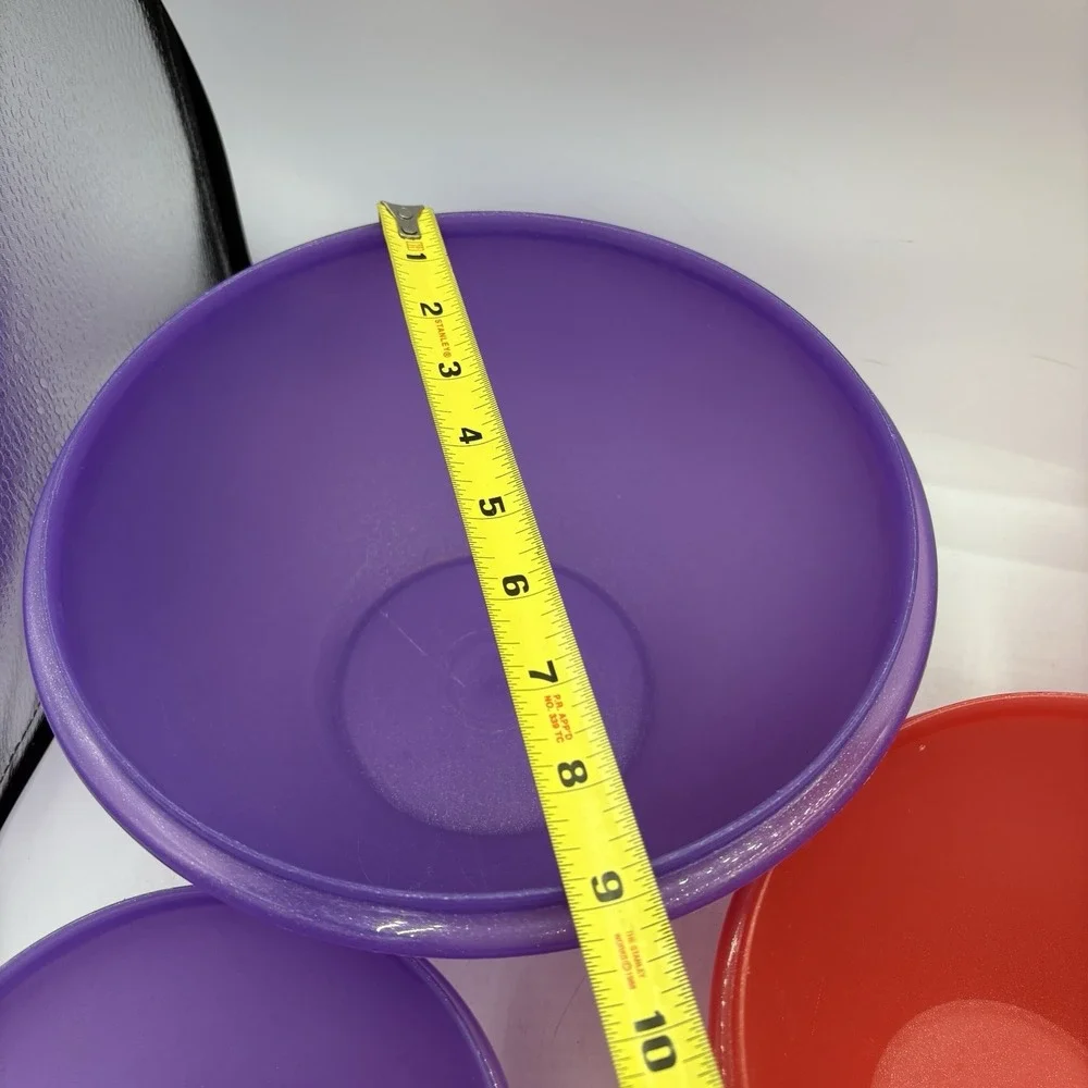 Tupperware Wonderlier Bowls w Seal Lids Nesting Modern Set of 5